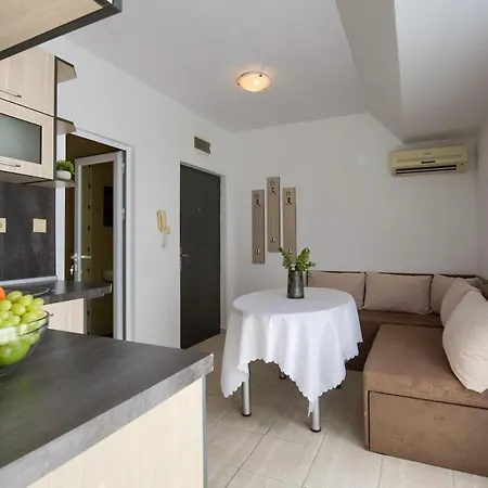 Апартаменты 1-bedroom Солнечный берег